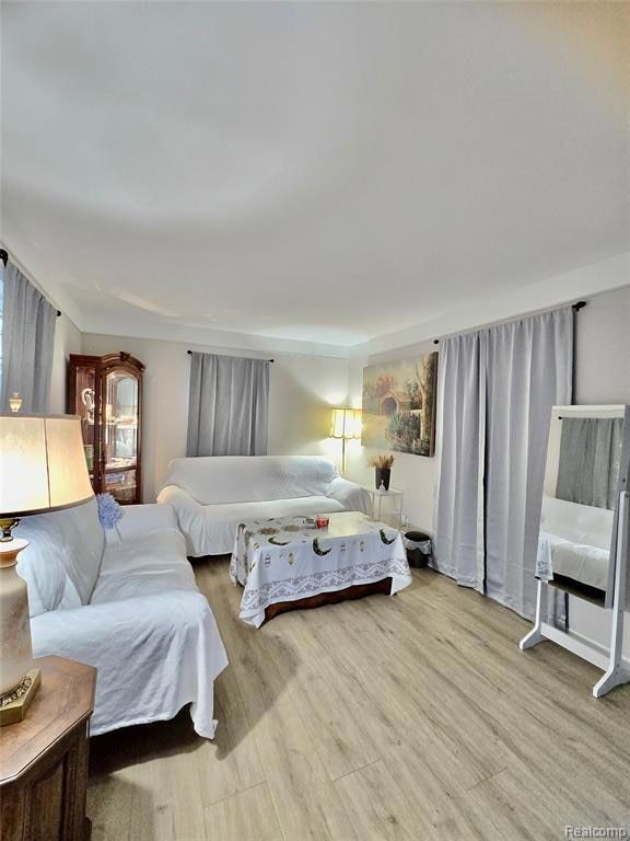 8269 Westminster Ave, Warren, MI 48089 - photo 7