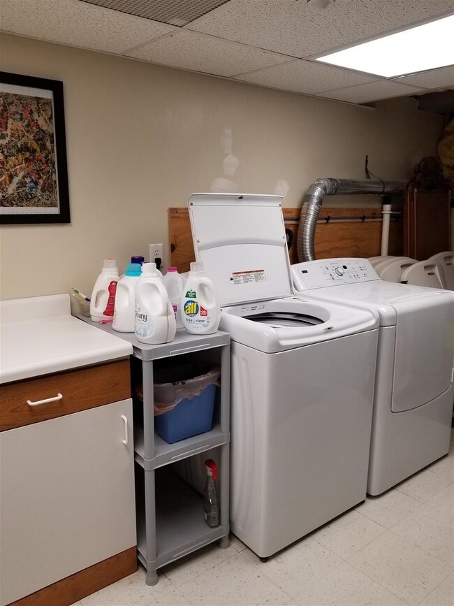 10 Echo Shore Dr, MerriMacK, NH 03054 - photo 5