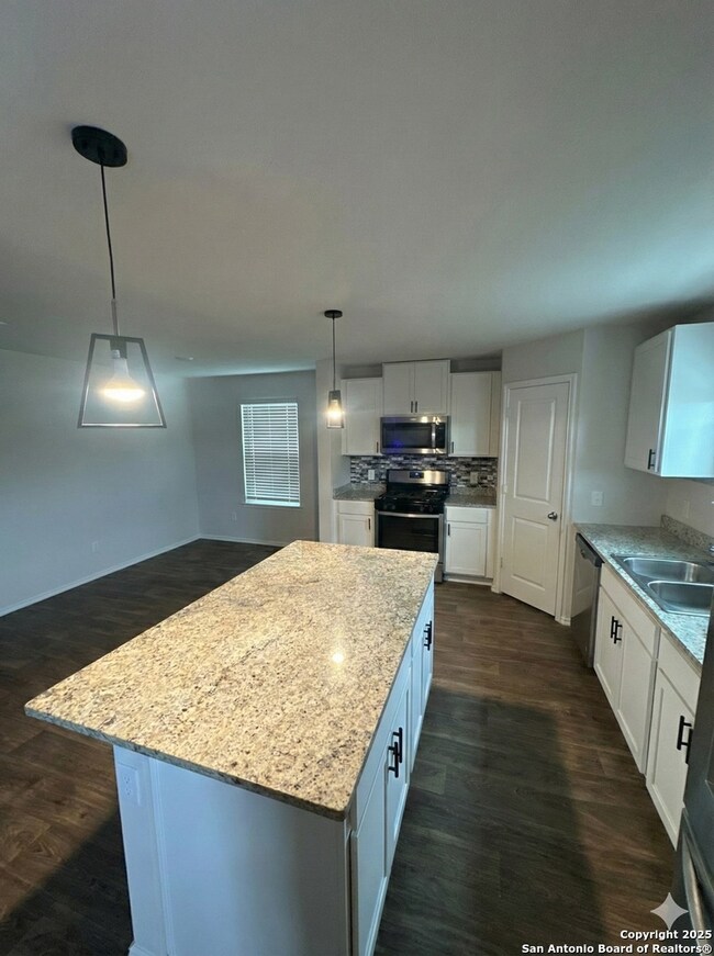 1030 Cozumel Emerald, San Antonio, TX 78253 - photo 4