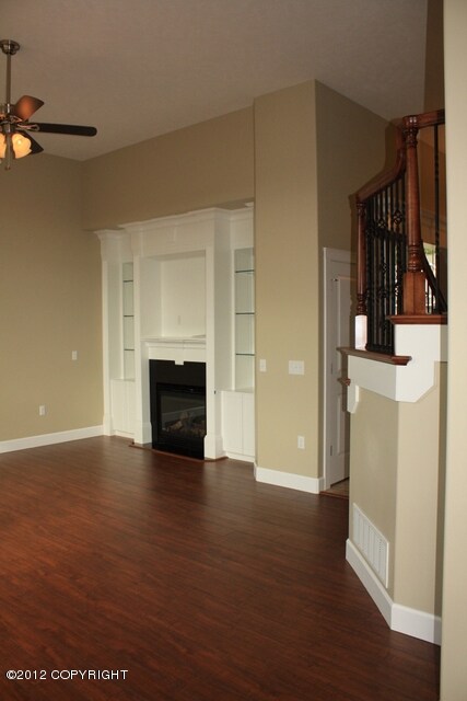 Family Rm w/ fireplace & entertainment