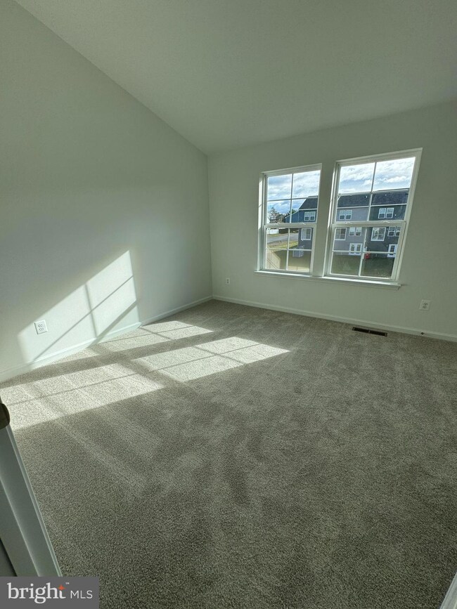 21 Scrub Pine Ct, Bunker Hill, WV 25413 - photo 7