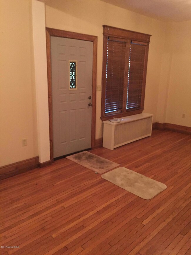 351 Rutter Ave, Kingston, PA 18704 - photo 3