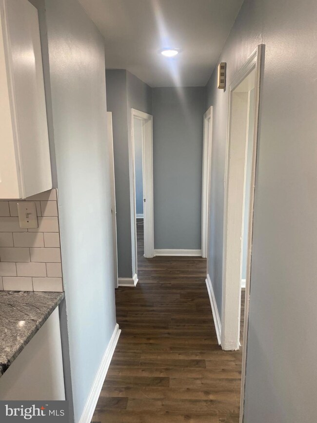 6254 Everett Ave unit 3, Philadelphia, PA 19149 - photo 5