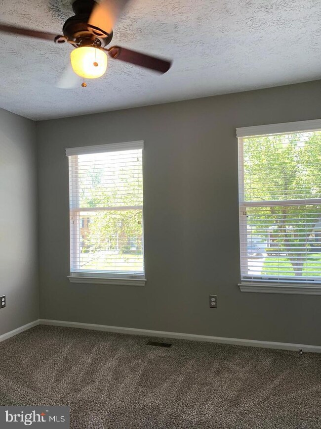 903 Cypress Point Cir, Bowie, MD 20721 - photo 6