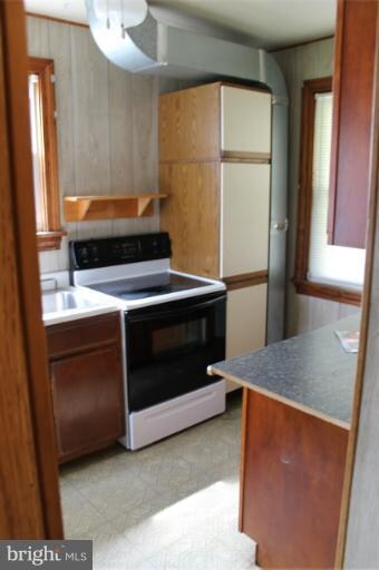 7925 Chesapeake Dr, Orchard Beach, MD 21226 - photo 5