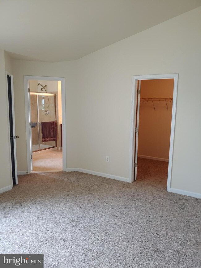 7088 Ingrahm Dr, Glen Burnie, MD 21060 - photo 3