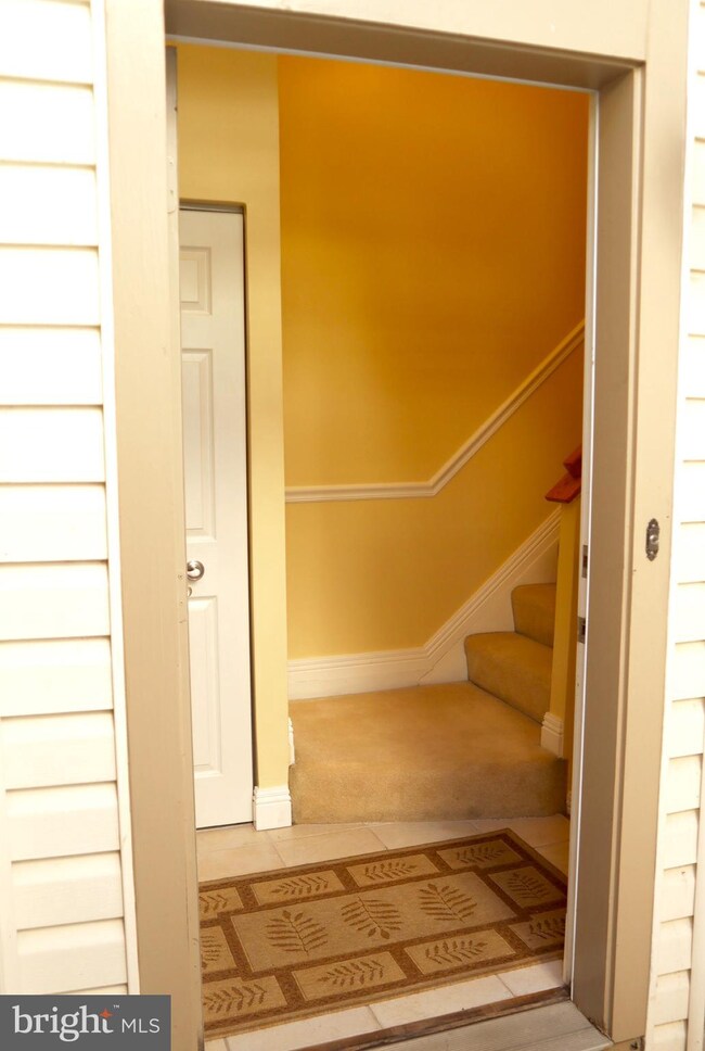 18118 Windsor Hill Dr, Olney, MD 20832 - photo 4