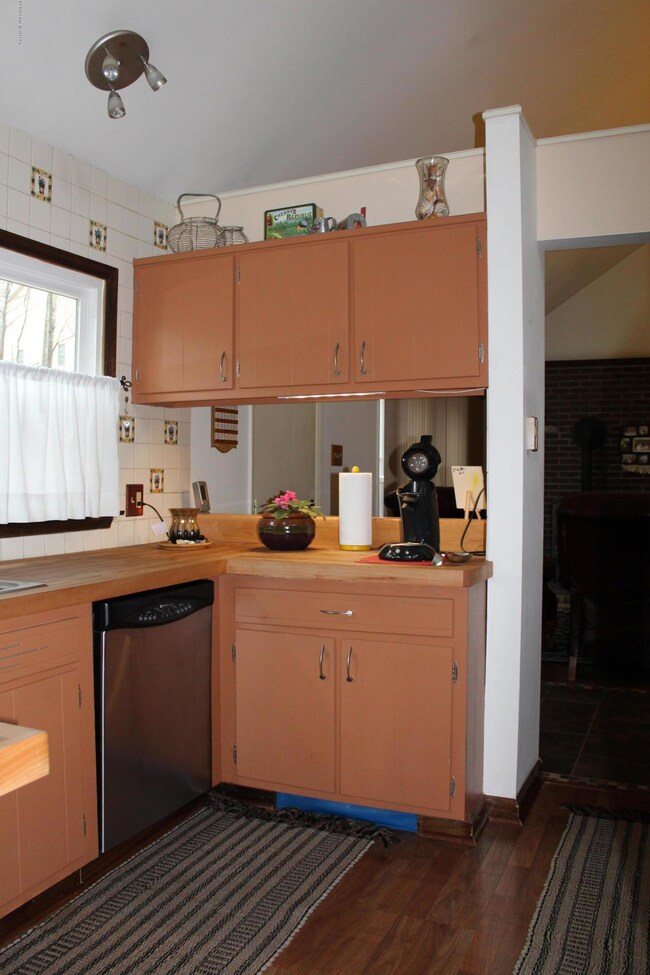 6 Colony Dr, Mountain Top, PA 18707 - photo 3