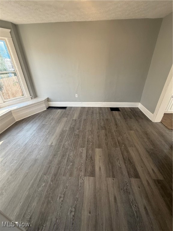 1005 Dewalt Ave NW, Canton, OH 44703 - photo 7