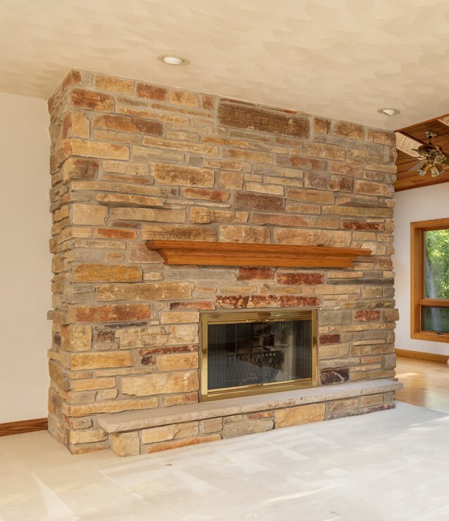 1182 Mcmahon Dr, Sun Prairie, WI 53590 - photo 4