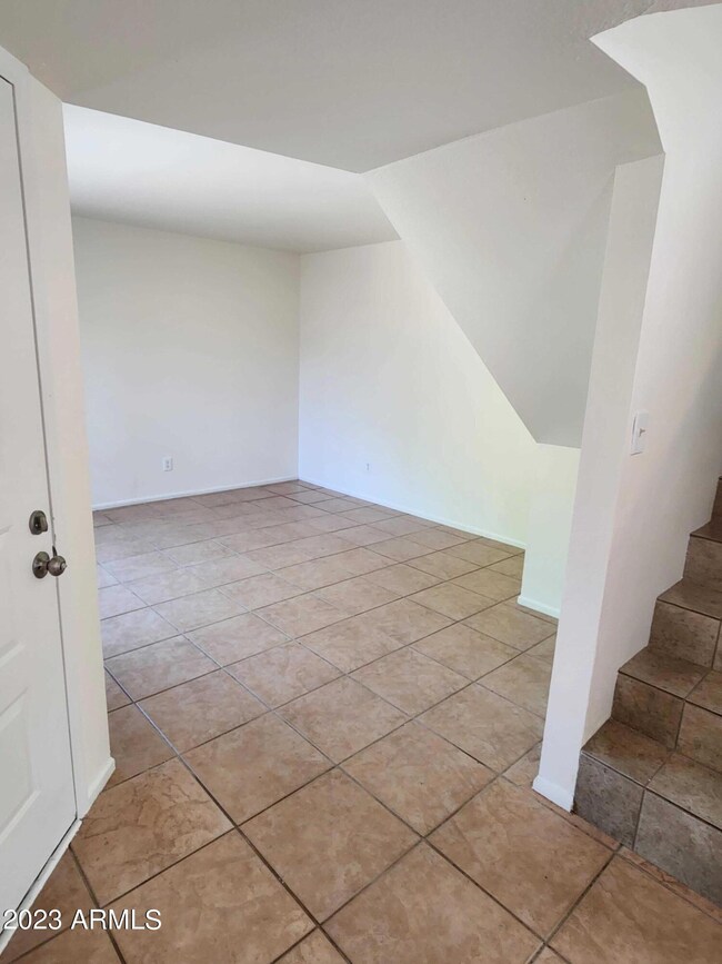 1712 E Pepper Cir unit 3, Mesa, AZ 85203 - photo 4