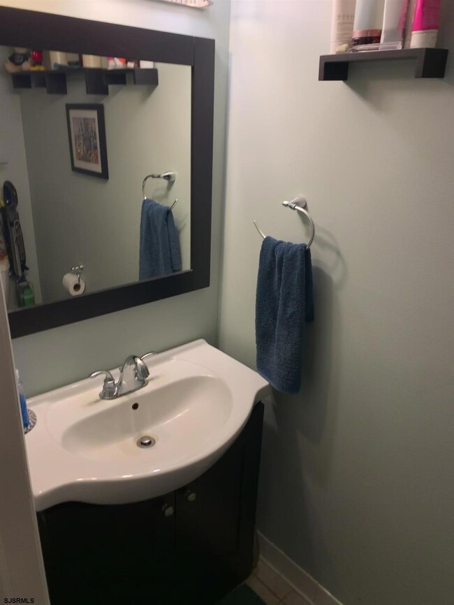 32 Seneca Dr unit 5, Galloway, NJ 08205 - photo 4