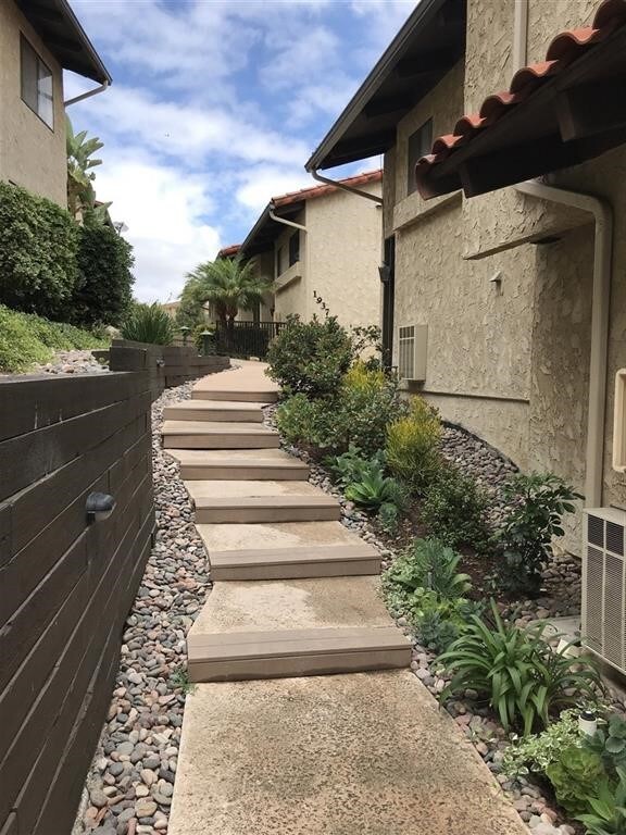 1939 Alga Rd unit F, Carlsbad, CA 92009 - photo 3