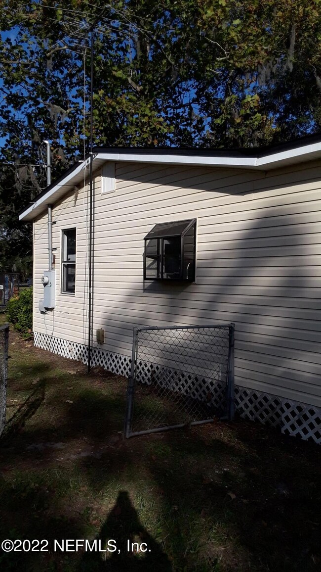 6914 Sallie Ave, Jacksonville, FL 32210 - photo 5