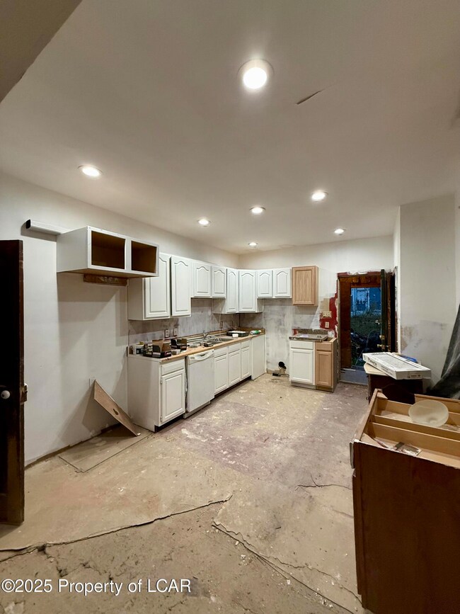 1 N Grant St, Shamokin, PA 17872 - photo 7