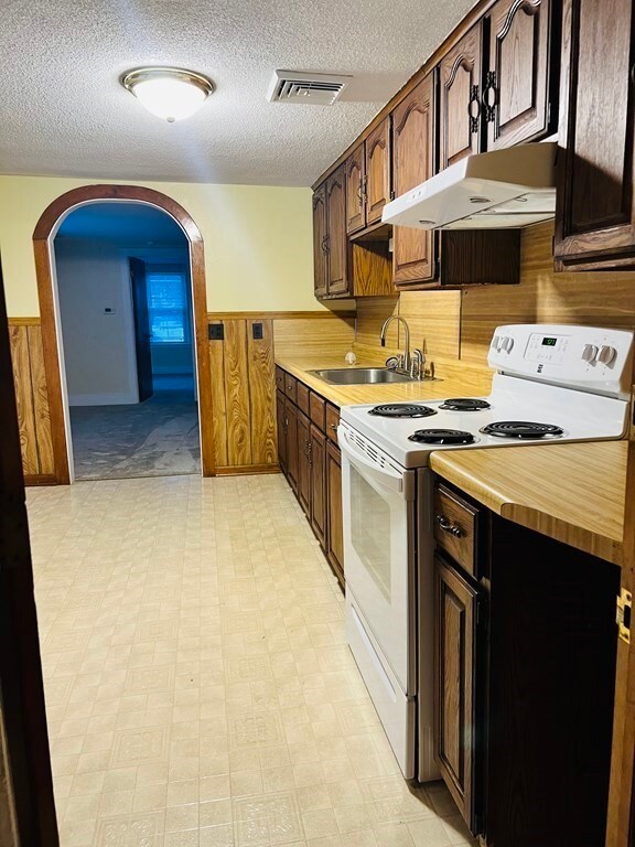 87 Noble St 2 Left unit 2L, Westfield, MA 01085 - photo 6