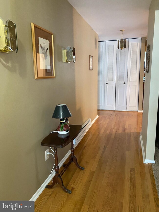 8 Thornbury Place, Southampton, NJ 08088 - photo 6