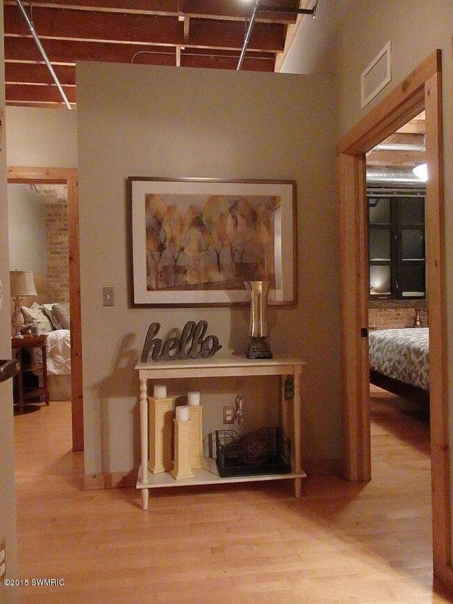 foyer1mls