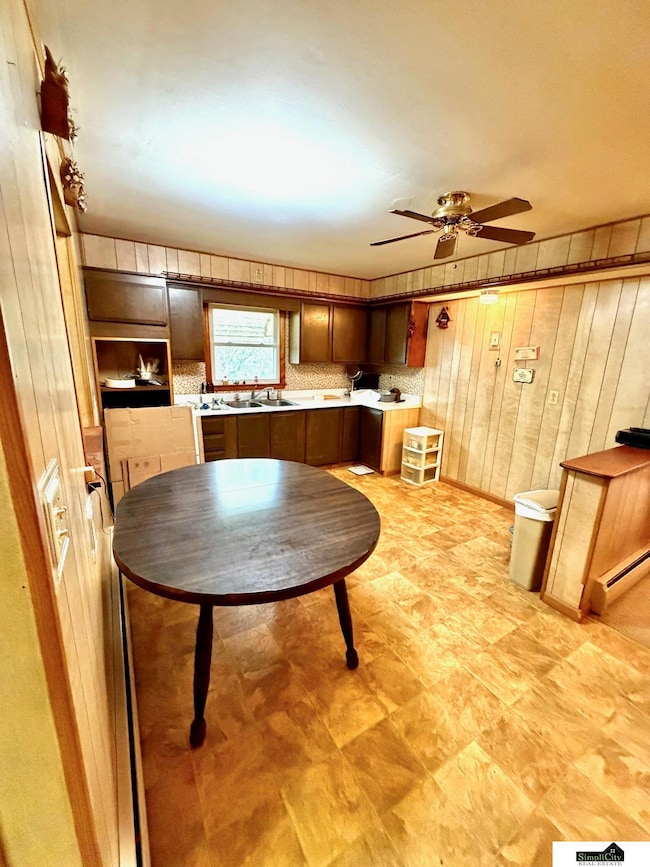 412 N 13th St, Tecumseh, NE 68450 - photo 7