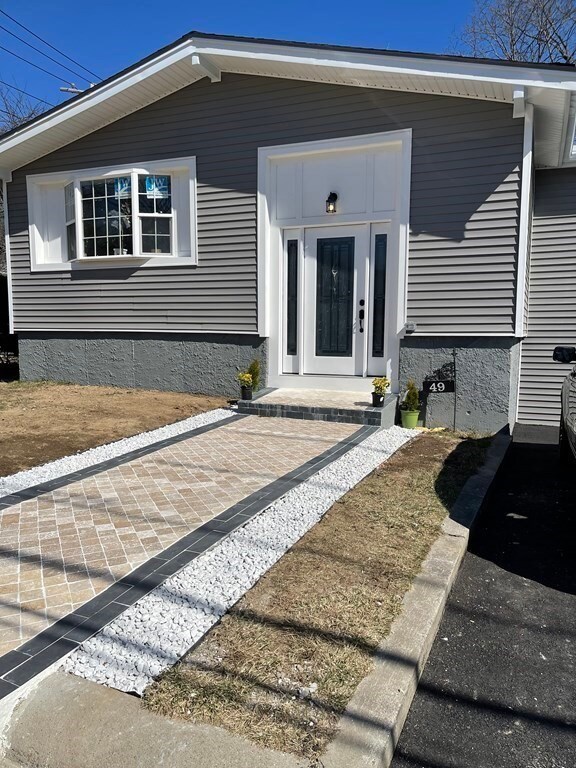 49 Messinger St, Mattapan, MA 02126 - photo 2