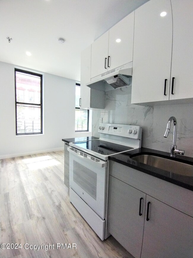 627 Main St unit 207, Honesdale, PA 18431 - photo 5