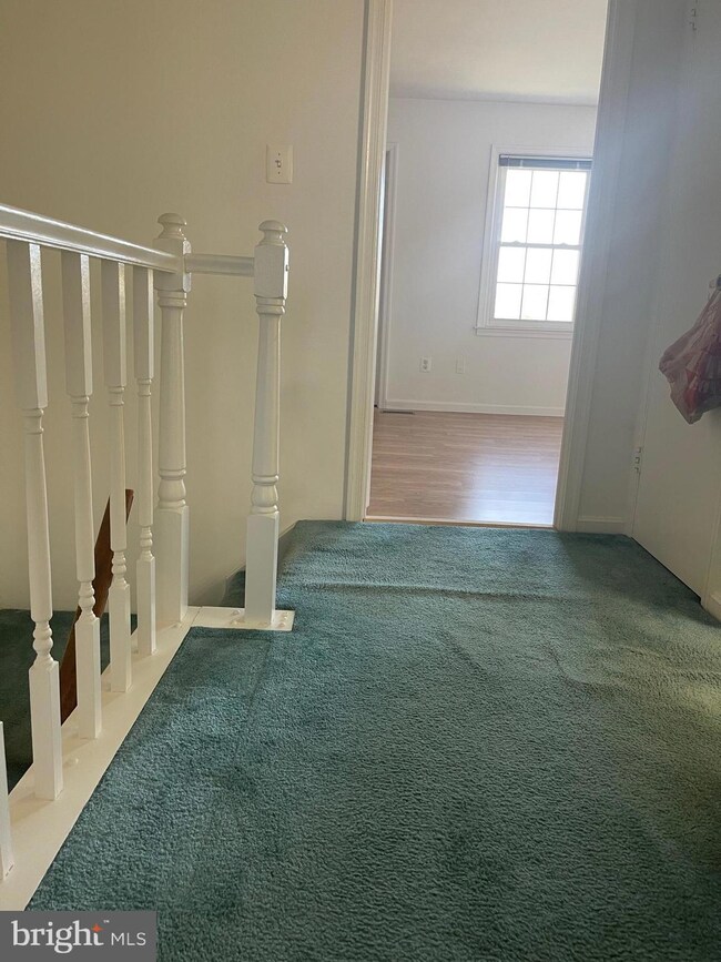 1016C Brixton Ct, Sterling, VA 20164 - photo 2