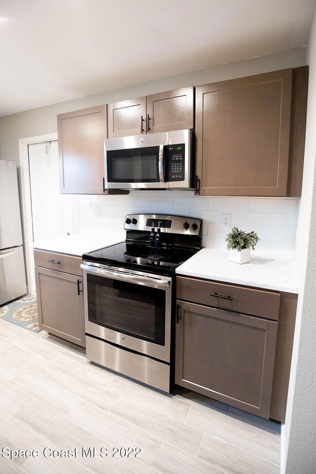 2469 Victor Rd, Cocoa, FL 32926 - photo 4