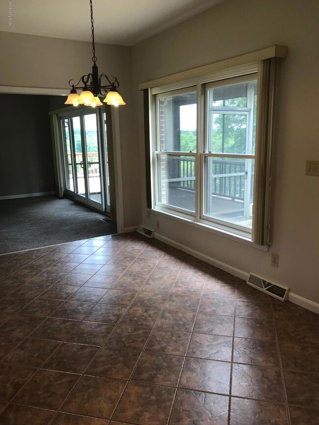 10110 Patience Ln, Louisville, KY 40291 - photo 4