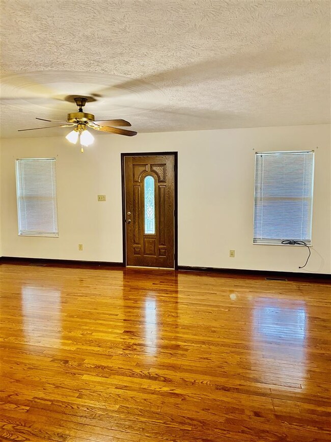 1656 Jellicorse Rd, Morristown, TN 37814 - photo 4