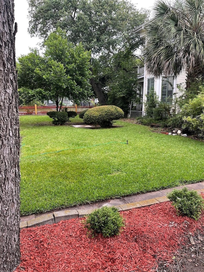 2927 Bernardo de Galvez, Galveston, TX 77550 - photo 4