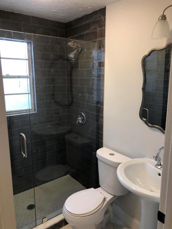 910 39th Ct, West Palm Beach, FL 33407 - photo 6