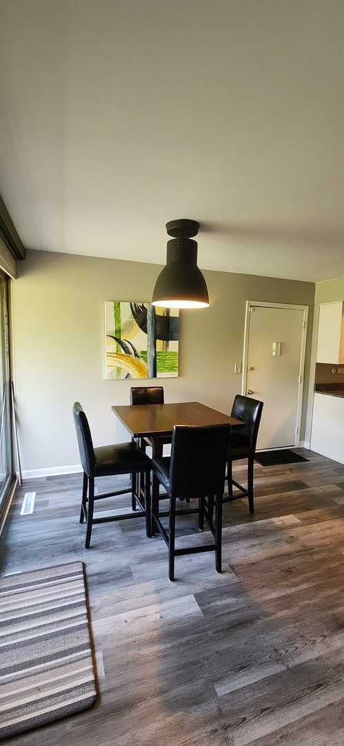 5534 E Lake Dr unit E, Lisle, IL 60532 - photo 3