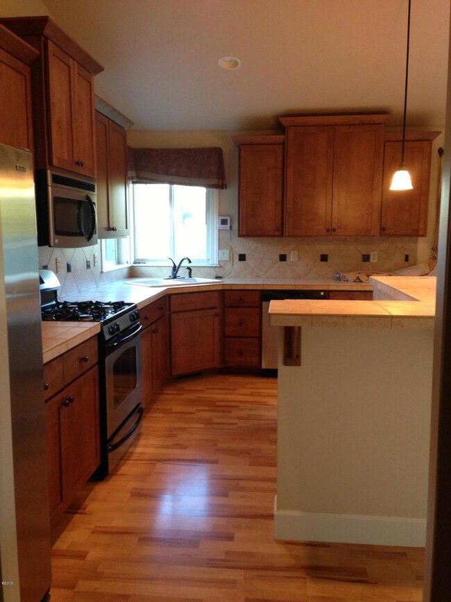 667 Mountain View Dr, Kalispell, MT 59901 - photo 6