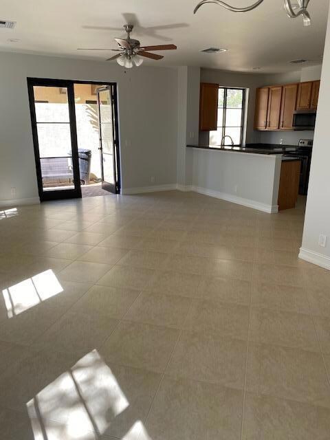 410 Via Villagio, Hypoluxo, FL 33462 - photo 5