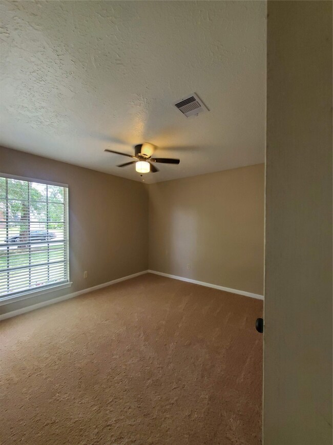 11610 Kirkvalley Dr, Houston, TX 77089 - photo 7