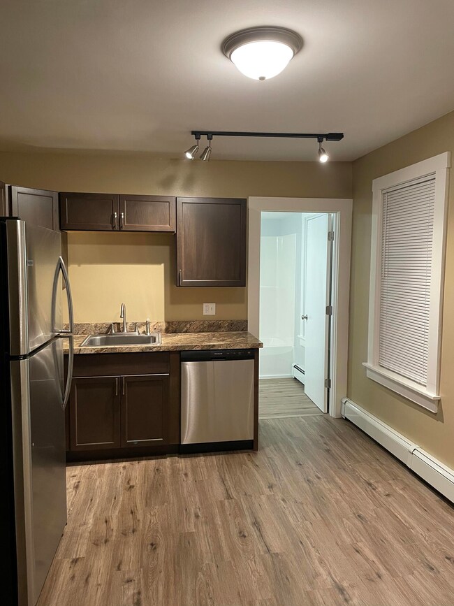 80 Pioneer Ave, Sanford, ME 04073 - photo 3