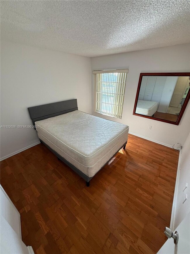 17530 NW 68th Ave unit C3010, Hialeah, FL 33015 - photo 5