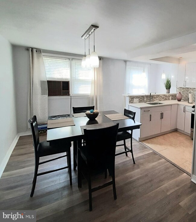 1030 S Lynbrook Rd, Darby, PA 19023 - photo 4