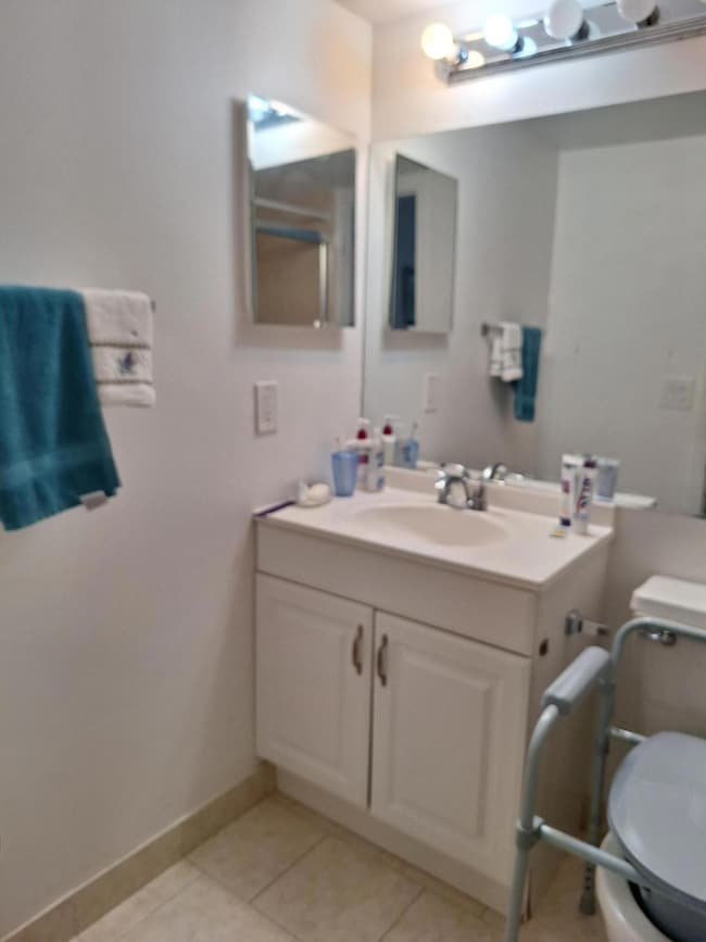 1010 Wolverton A, Boca Raton, FL 33434 - photo 7