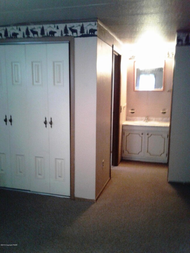 196 Lobach Ln, Kunkletown, PA 18058 - photo 7