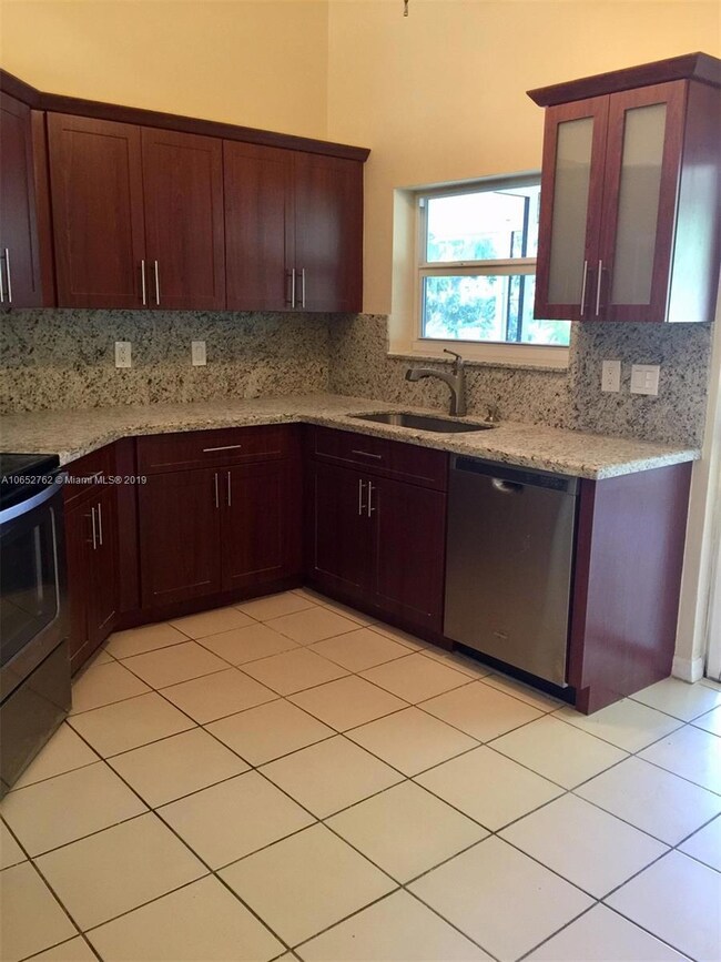 14151 Richwood Place, Davie, FL 33325 - photo 2