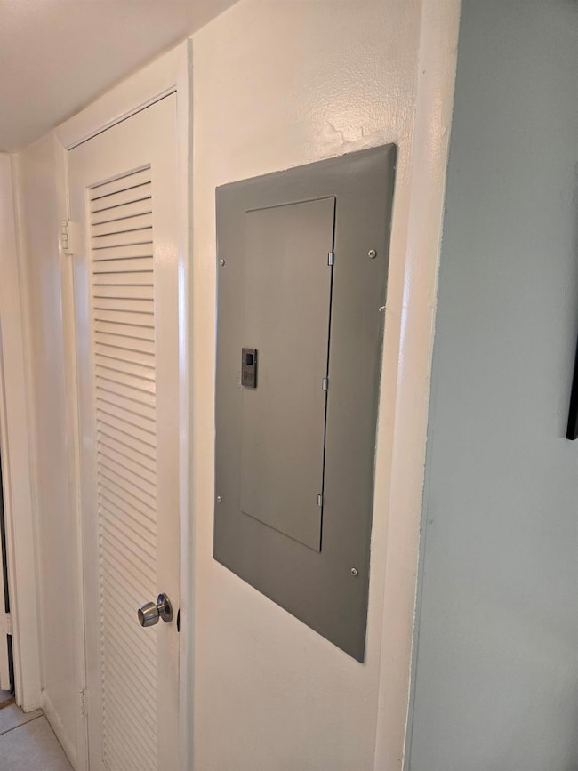 30 Islewood B, Deerfield Beach, FL 33442 - photo 7