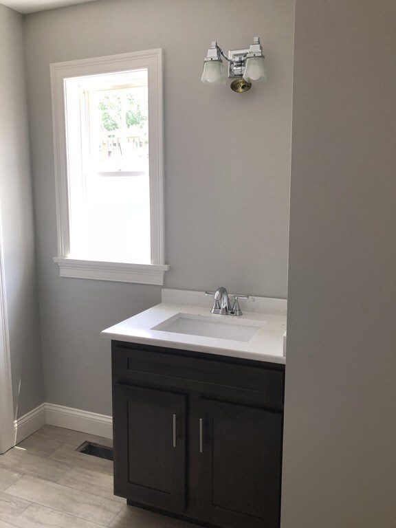 40 Florence St, Fall River, MA 02720 - photo 7