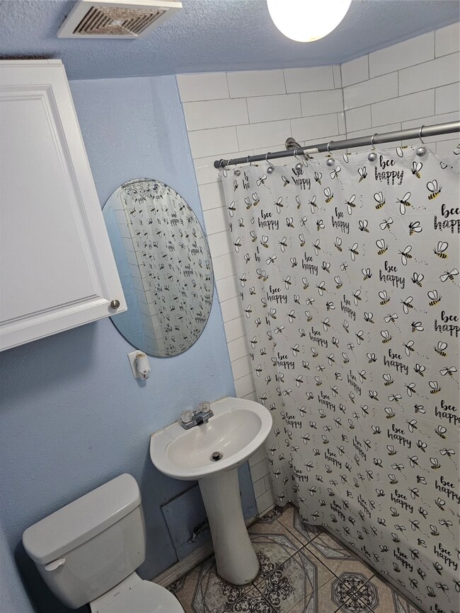 3128 Tilfer St unit B, Houston, TX 77087 - photo 7