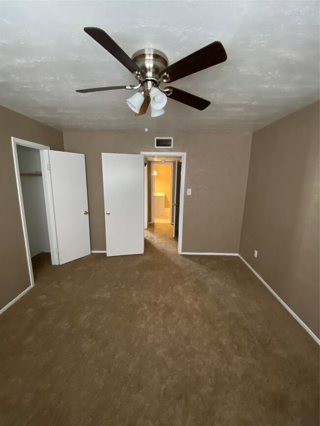 6305 Westward St unit 1, Houston, TX 77081 - photo 4