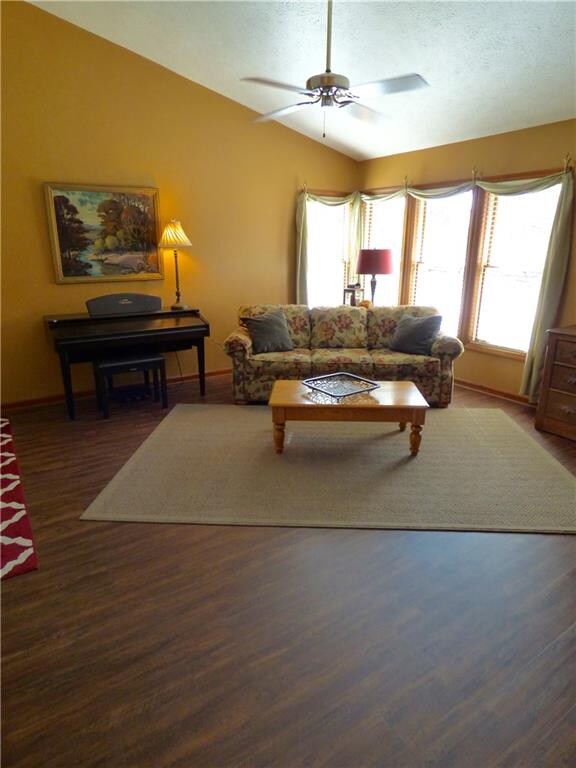 1177 Creekside Ln, Plainfield, IN 46168 - photo 7