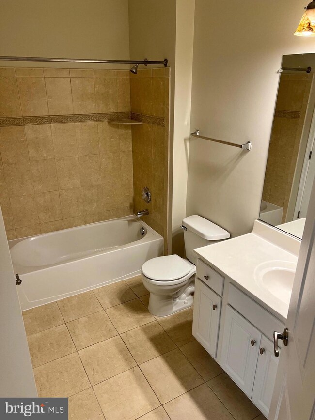 21216 Mcfadden Square unit 306, Sterling, VA 20165 - photo 7