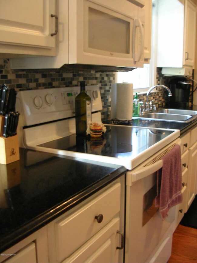 7503 Crabtree Dr, Louisville, KY 40228 - photo 5