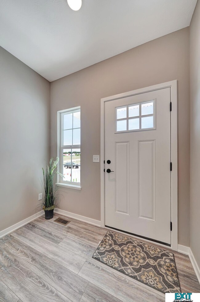 8501 Lost Arrow Ct, Lincoln, NE 68507 - photo 5