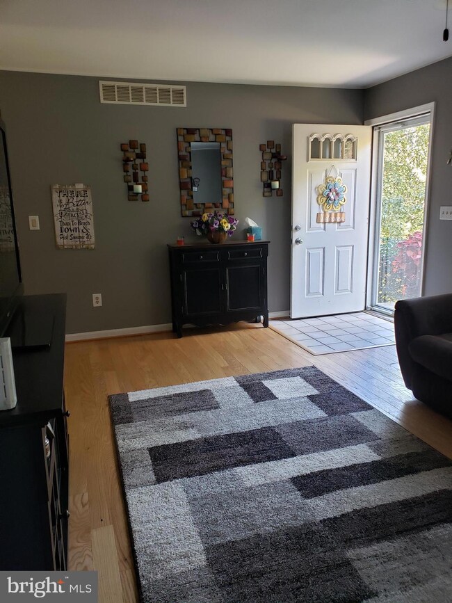 105 Franklin Ave, Sykesville, MD 21784 - photo 3